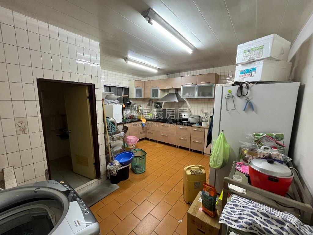 玉山街透天房屋室內格局與周邊環境