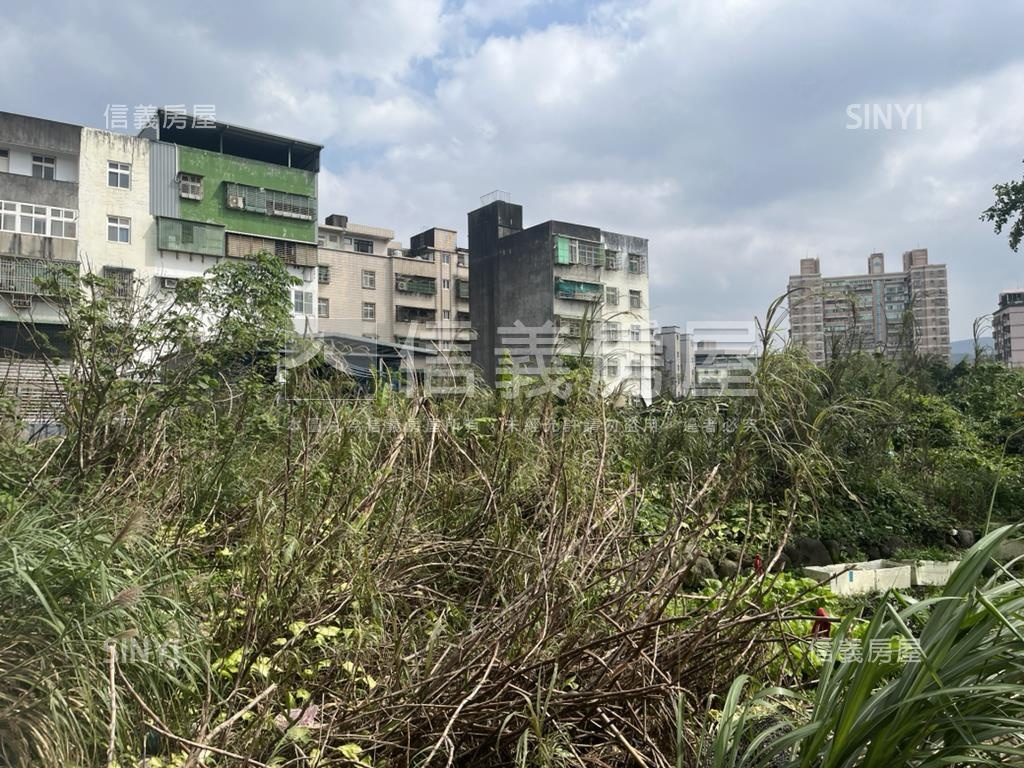 三芝長勤街旁土地房屋室內格局與周邊環境