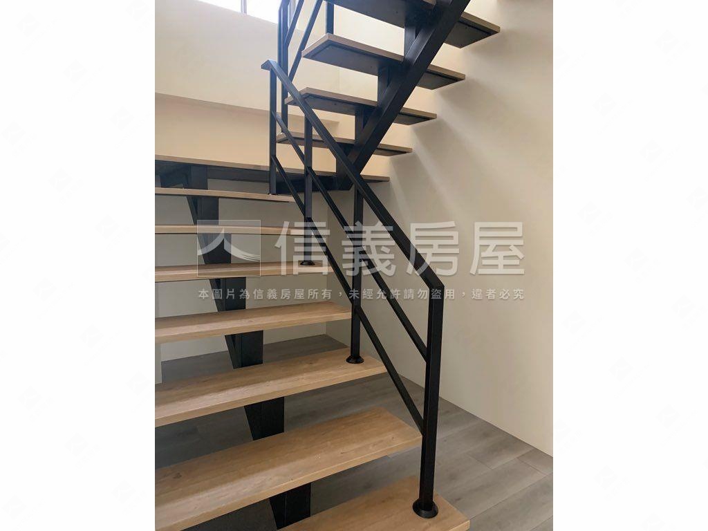 崇光三代同堂景觀樓中樓房屋室內格局與周邊環境