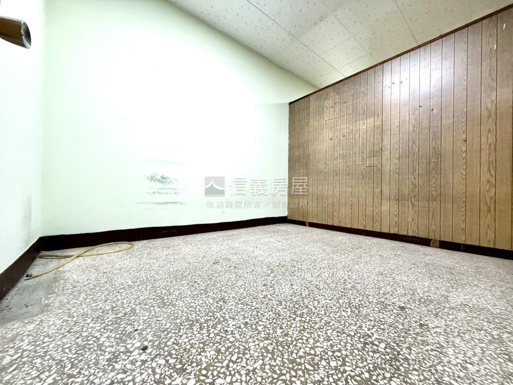 仁愛街挑高大戶房屋室內格局與周邊環境