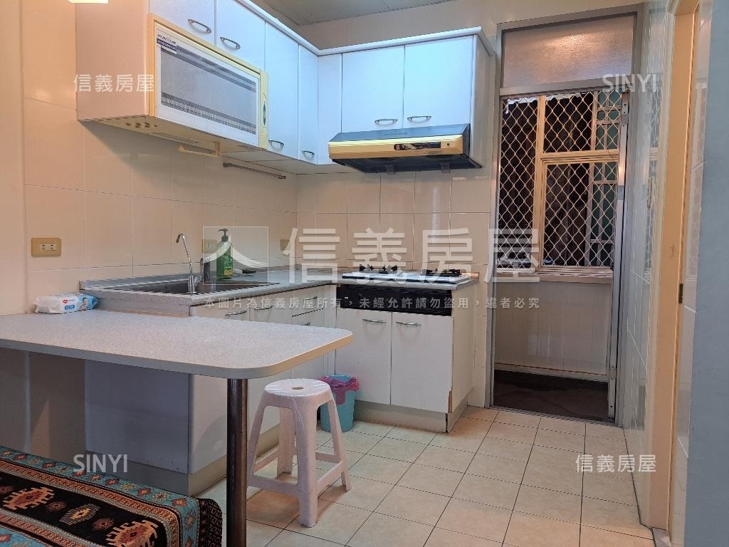 水岸住宅４樓美寓房屋室內格局與周邊環境