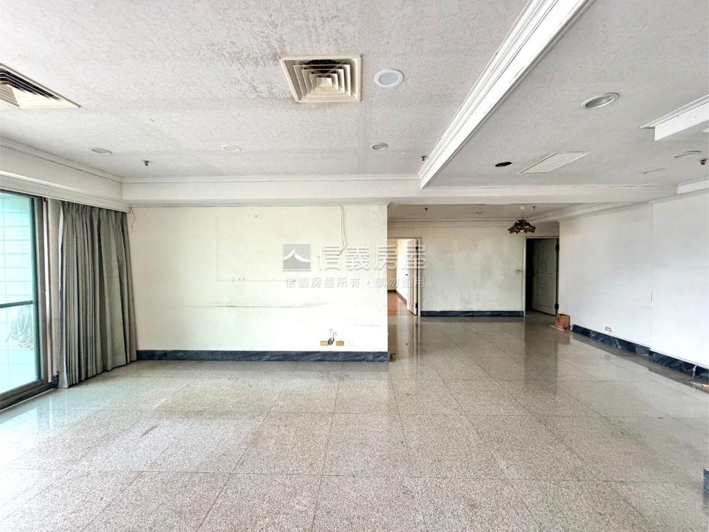 西屯近中科東大｜四房雙車房屋室內格局與周邊環境
