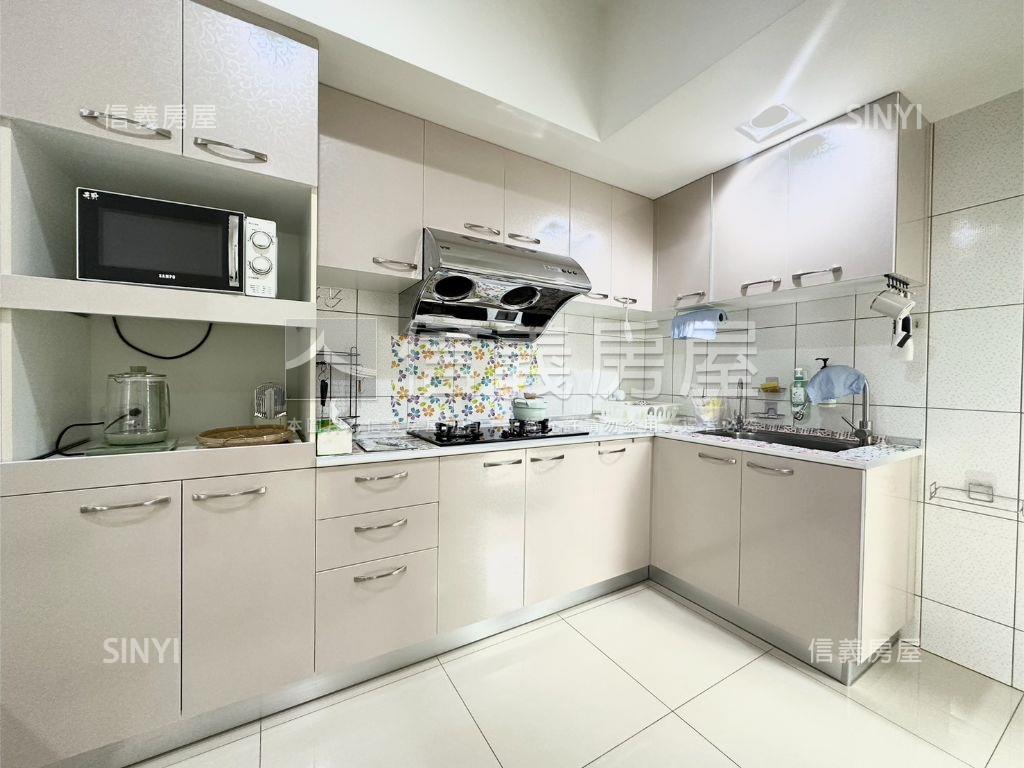 竹林路精美３房房屋室內格局與周邊環境