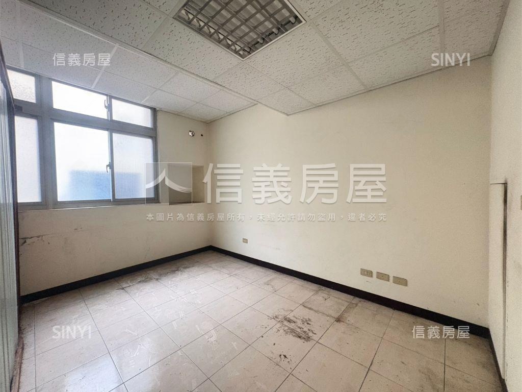 建中街稀有透天店面房屋室內格局與周邊環境