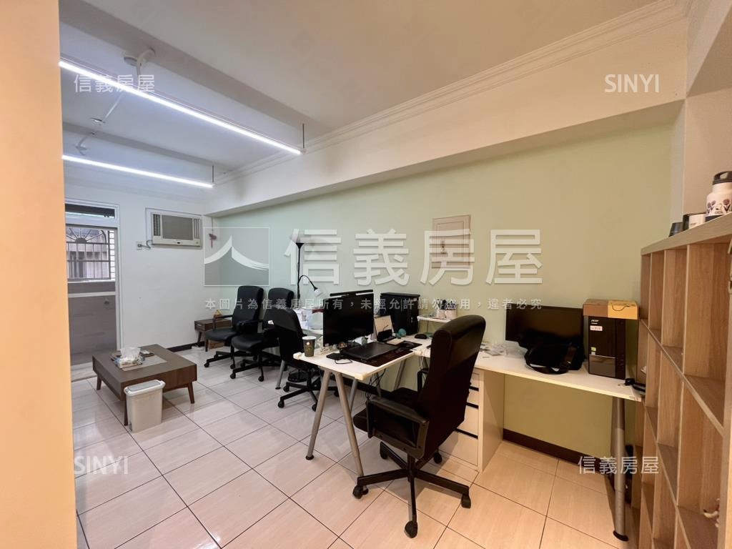 捷運華廈稀有電梯三房房屋室內格局與周邊環境