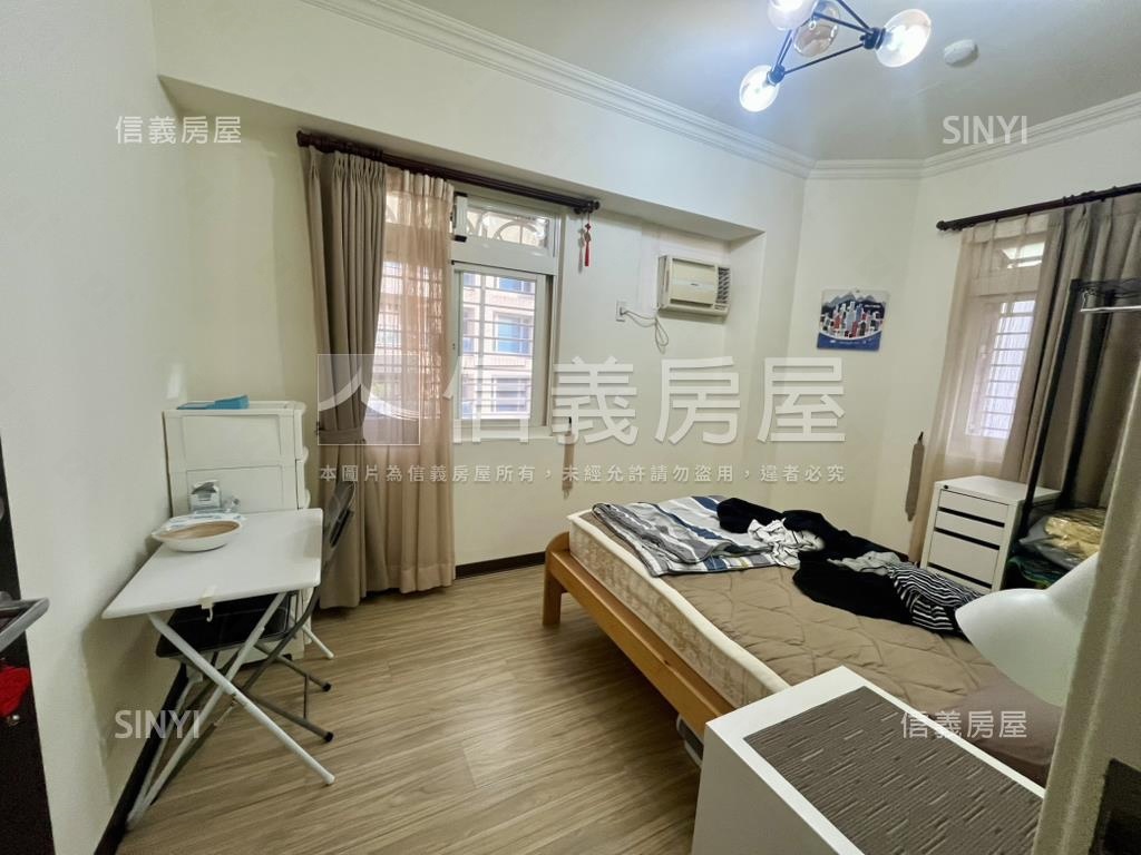 捷運華廈稀有電梯三房房屋室內格局與周邊環境