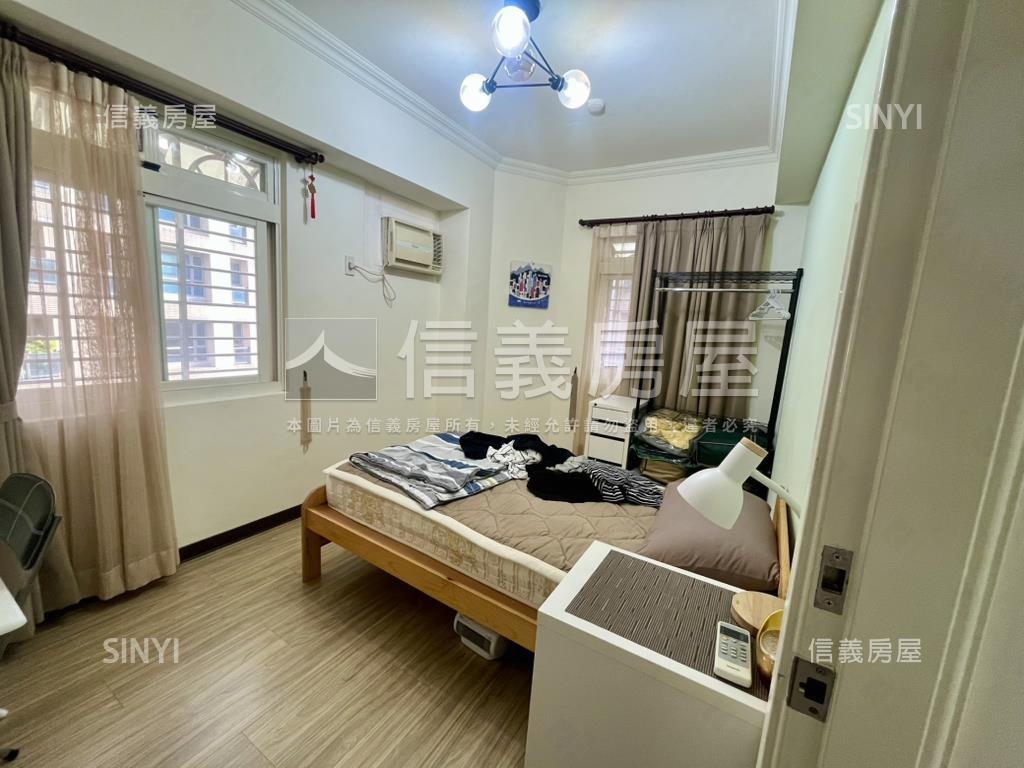 捷運華廈稀有電梯三房房屋室內格局與周邊環境