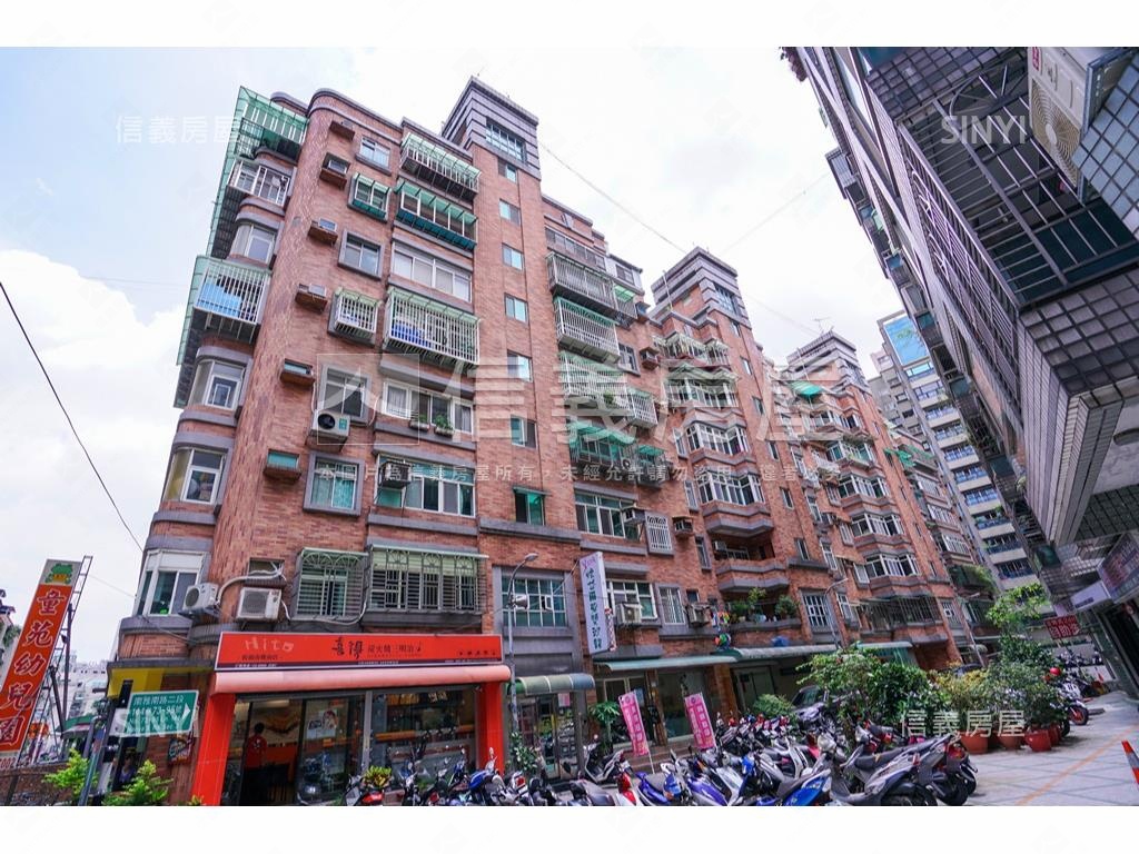 捷運華廈稀有電梯三房房屋室內格局與周邊環境