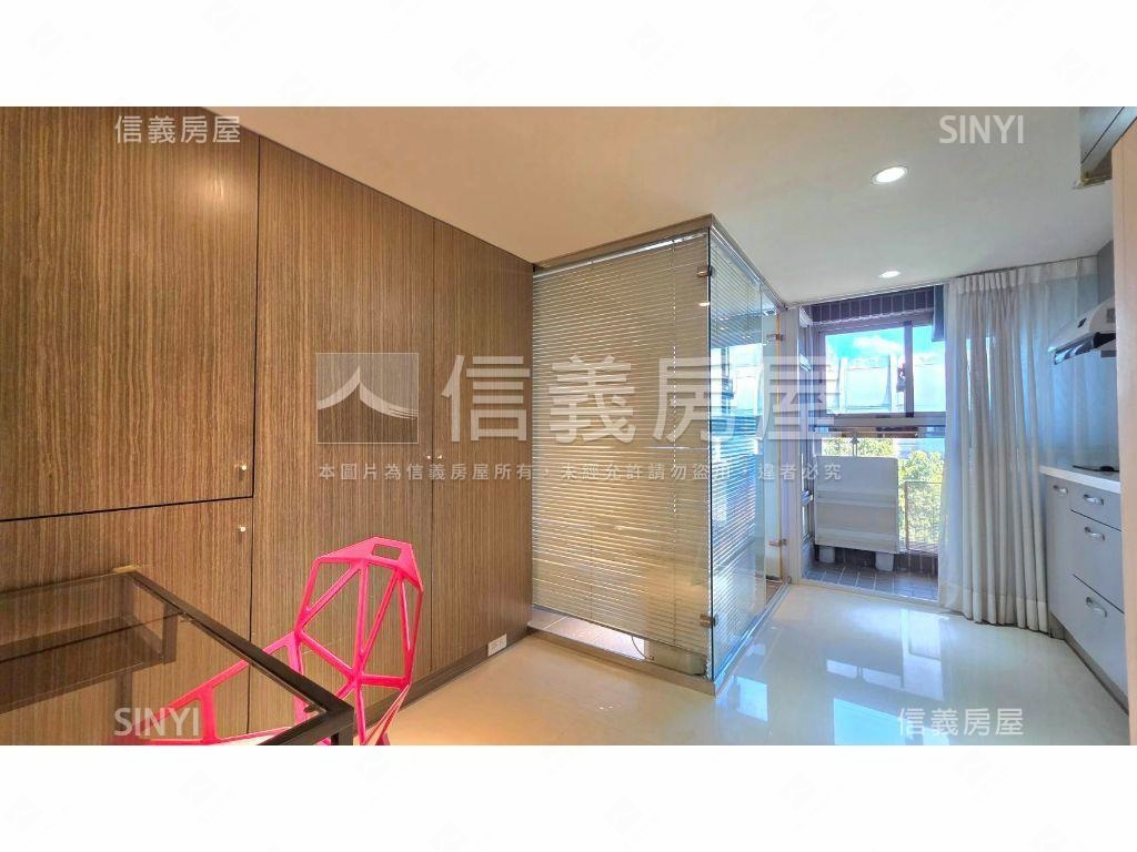 捷運中山國中站挑高美套房屋室內格局與周邊環境