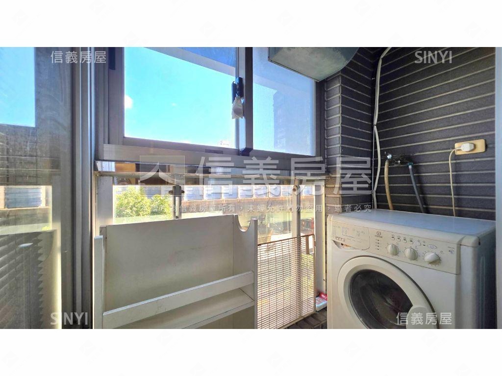 捷運中山國中站挑高美套房屋室內格局與周邊環境