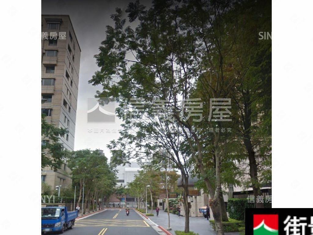 信義主推風雲頂客房屋室內格局與周邊環境