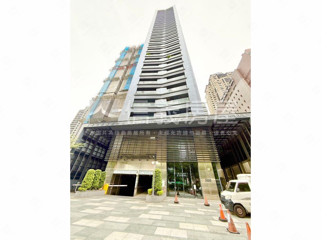 七期市政路親家Ｔ３商辦房屋室內格局與周邊環境