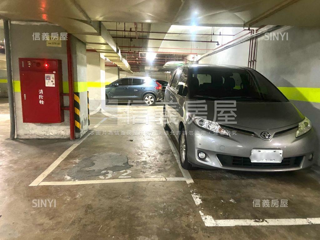 御花園平面車位房屋室內格局與周邊環境