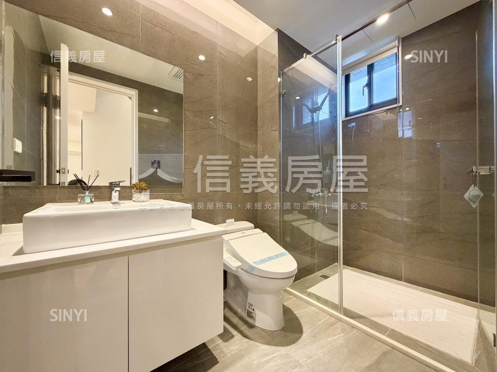 【薇閣】精裝電梯四房車位房屋室內格局與周邊環境