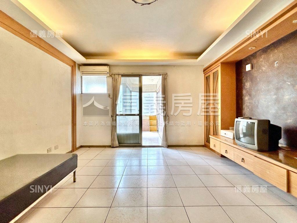 近鼎中河堤商圈三房採光宅房屋室內格局與周邊環境