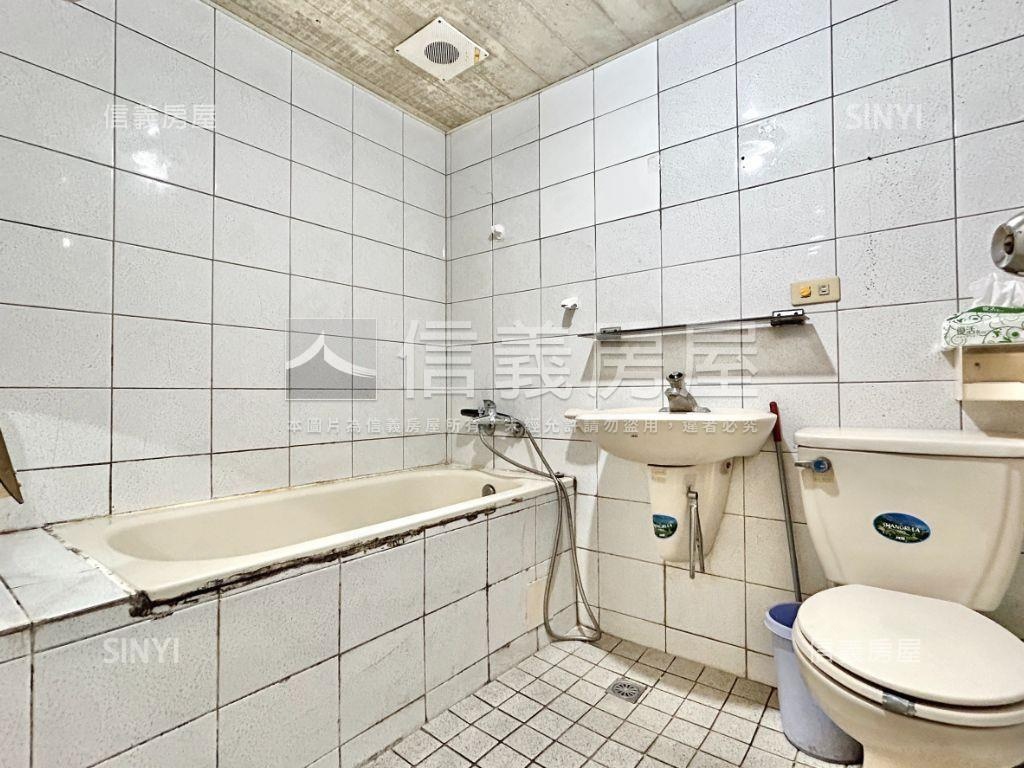 近鼎中河堤商圈三房採光宅房屋室內格局與周邊環境