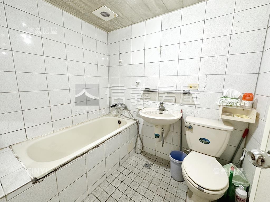 近鼎中河堤商圈３房１室宅房屋室內格局與周邊環境