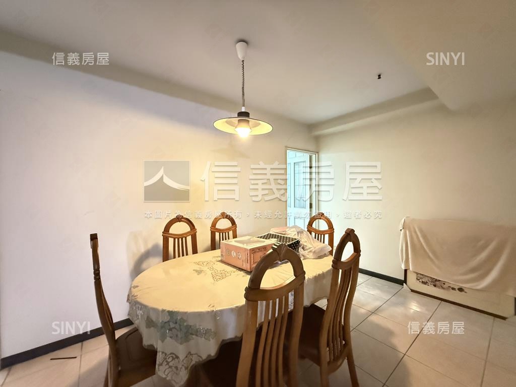 稀有國家藝術廣場高樓四房房屋室內格局與周邊環境