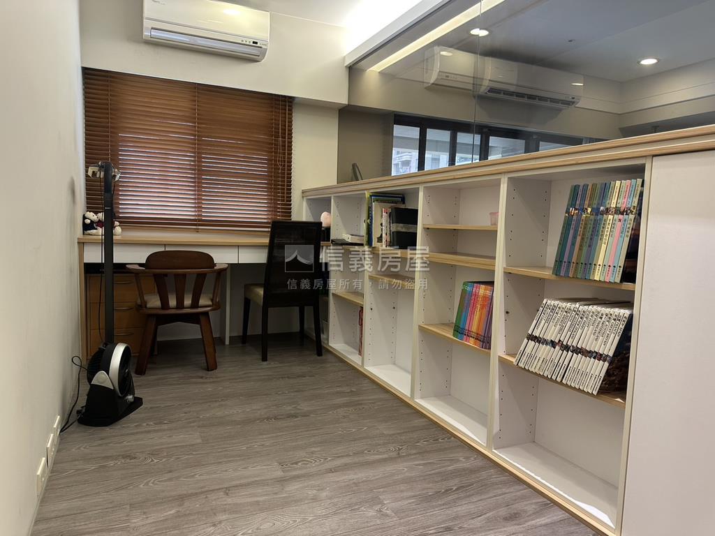專任★遠雄Ｕ未來★美三房房屋室內格局與周邊環境
