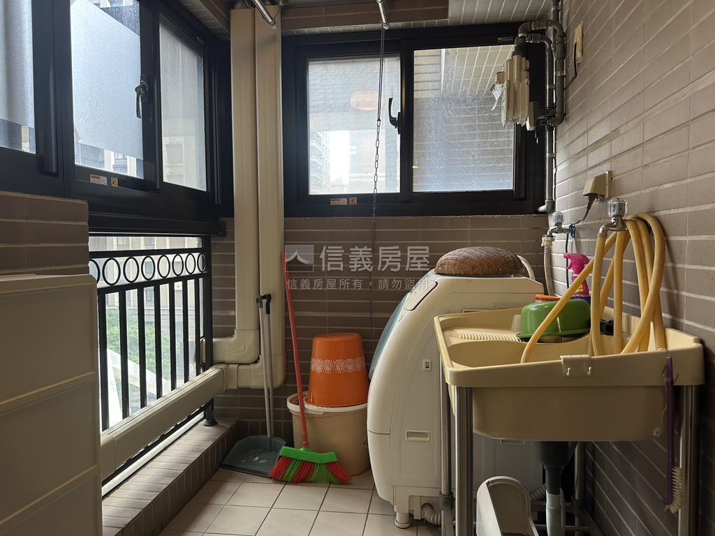 專任★遠雄Ｕ未來★美三房房屋室內格局與周邊環境