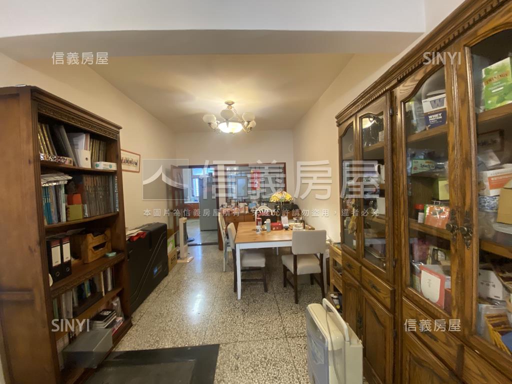 武昌公寓黃金三樓房屋室內格局與周邊環境