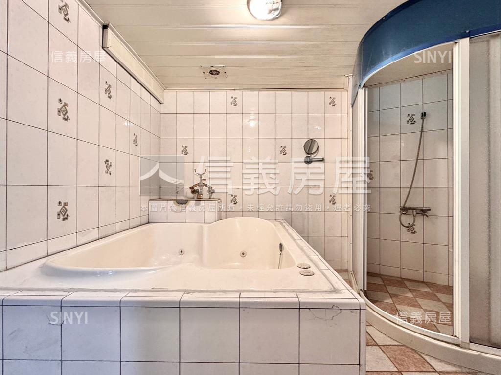 近屏東榮總大三房平車房屋室內格局與周邊環境