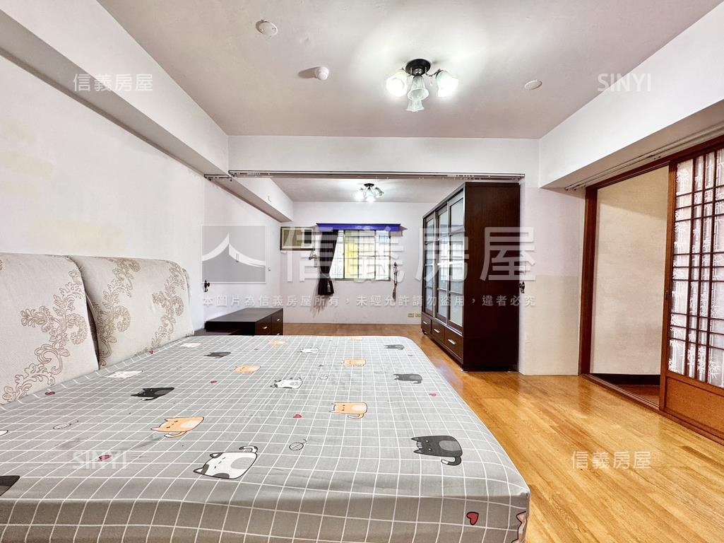 近屏東榮總大三房平車房屋室內格局與周邊環境