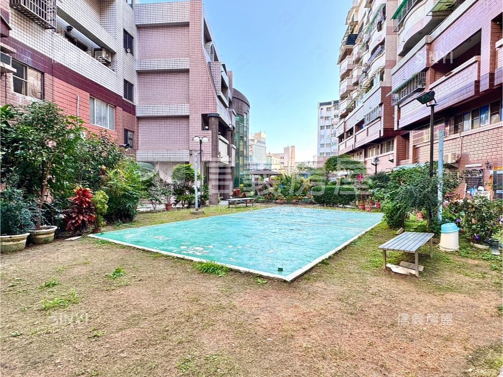 近屏東榮總大三房平車房屋室內格局與周邊環境