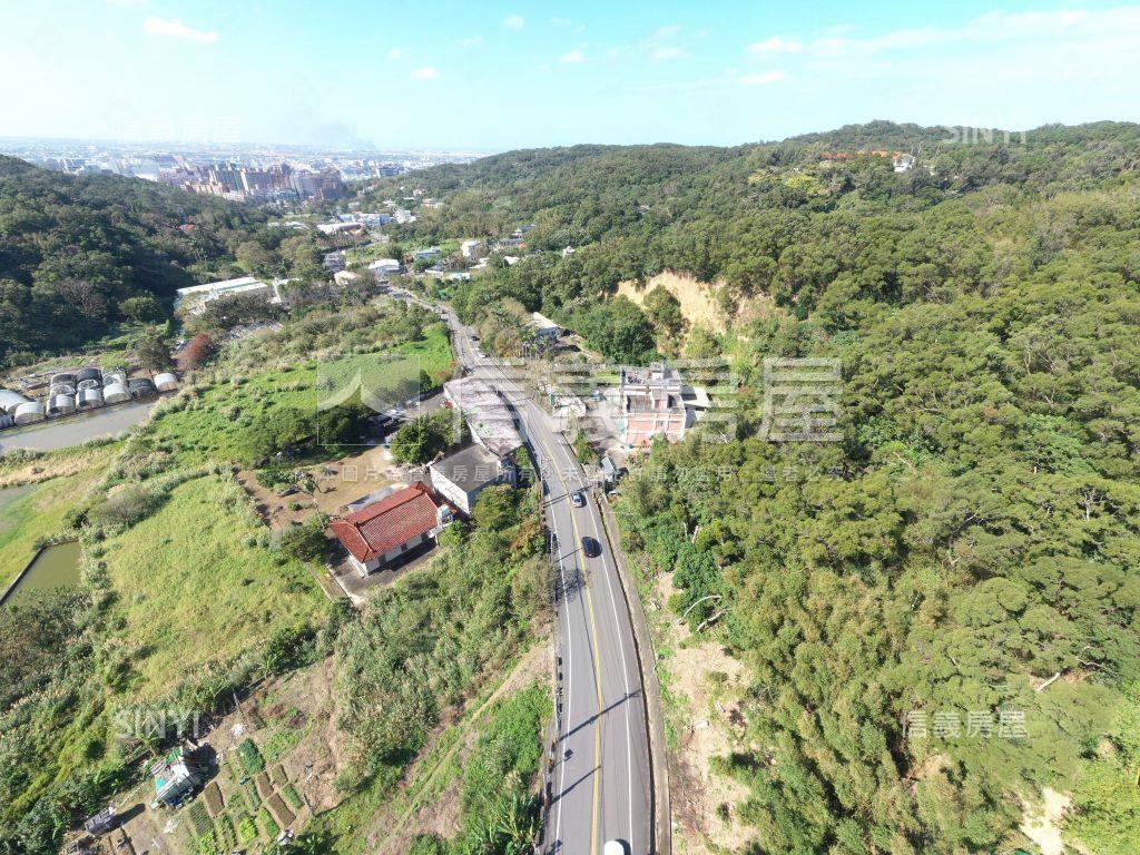 南崁都計內臨路土地房屋室內格局與周邊環境
