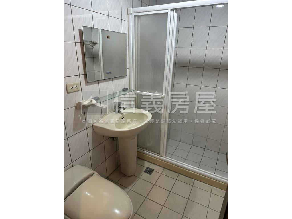 東宇花園城景觀四房車房屋室內格局與周邊環境