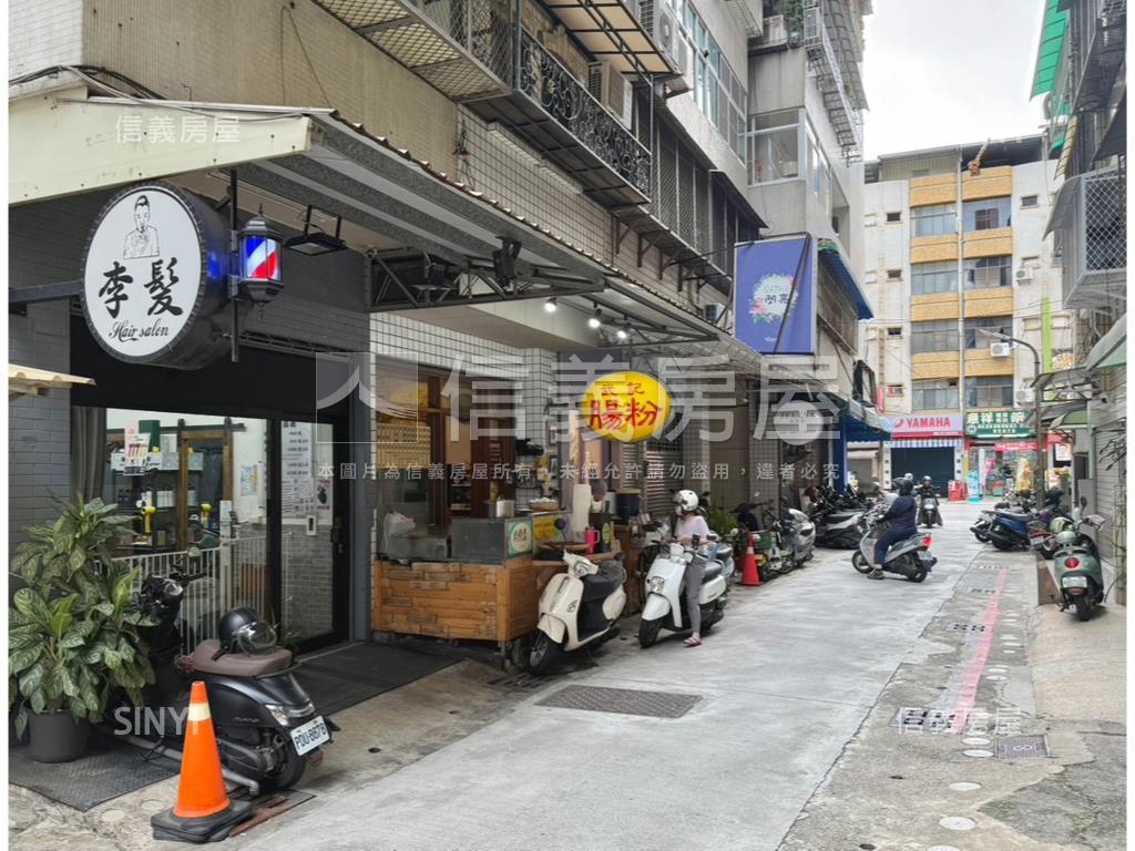 武廟五塊厝捷運賺錢店面房屋室內格局與周邊環境