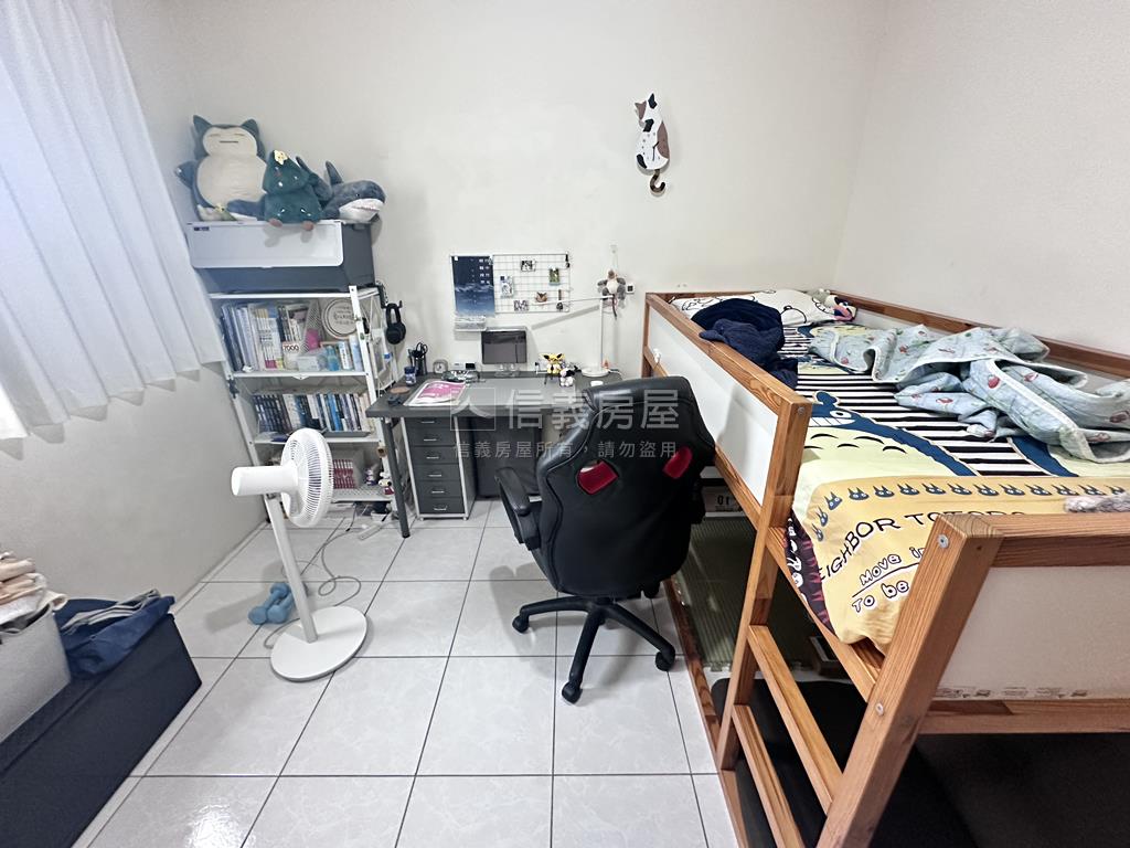 專委近巨城大３房車位房屋室內格局與周邊環境