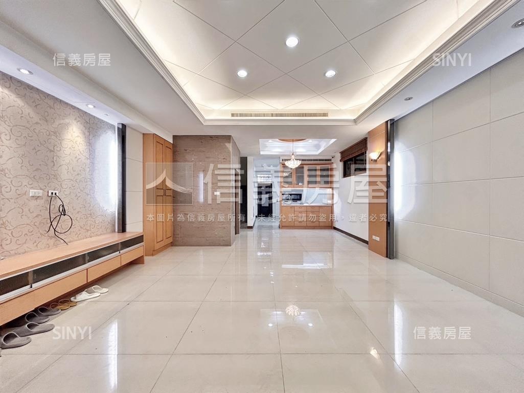 【尊爵】百坪電梯別墅房屋室內格局與周邊環境