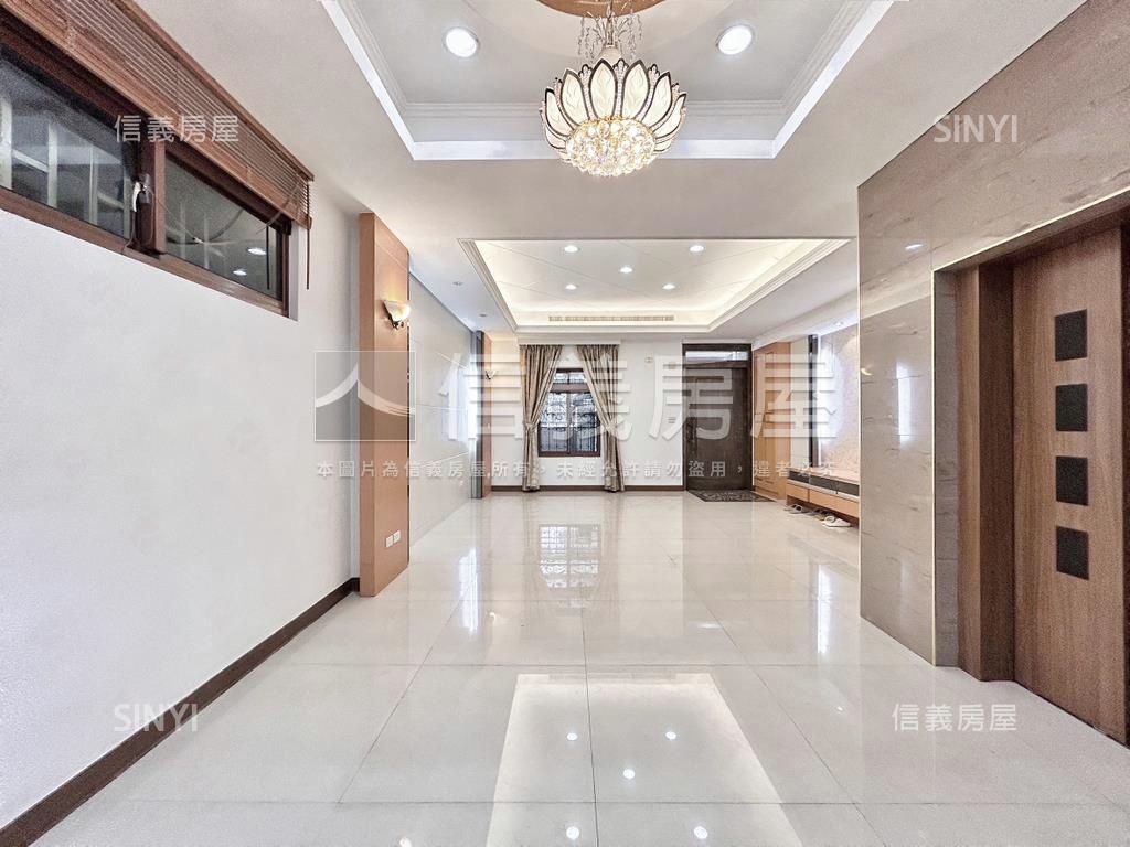 【尊爵】百坪電梯別墅房屋室內格局與周邊環境