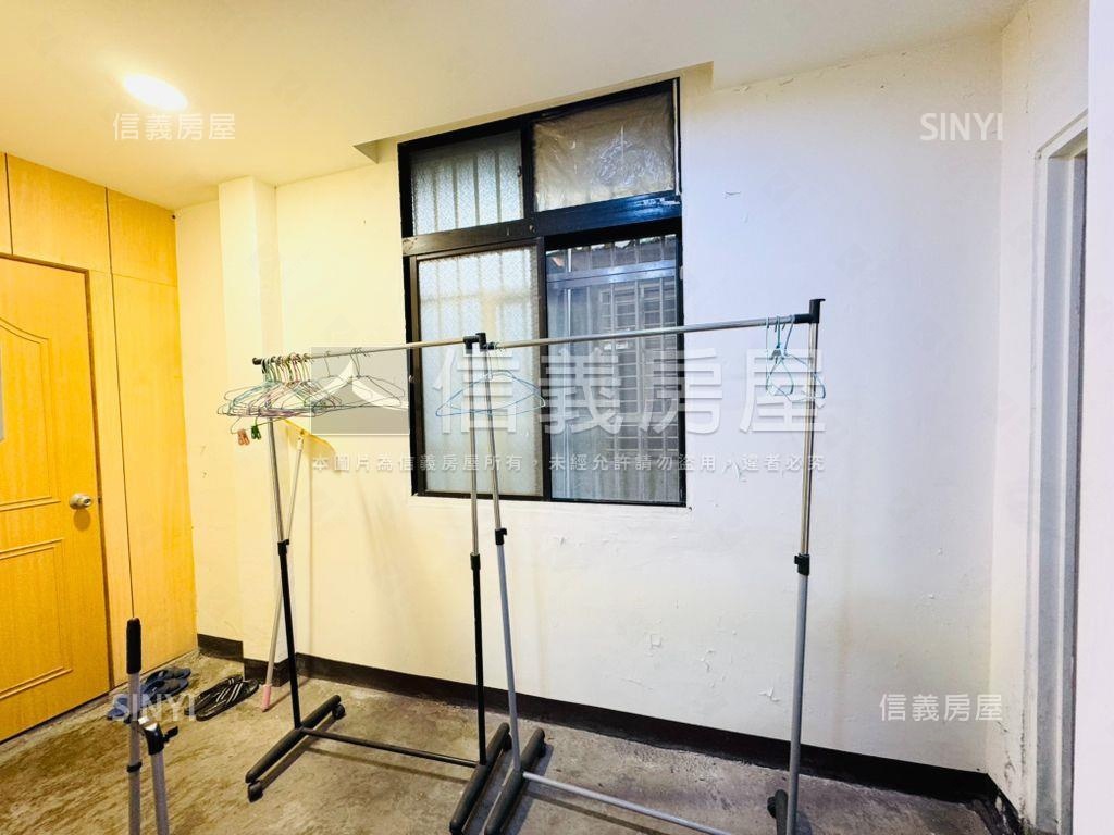 近家樂福美寓一樓房屋室內格局與周邊環境