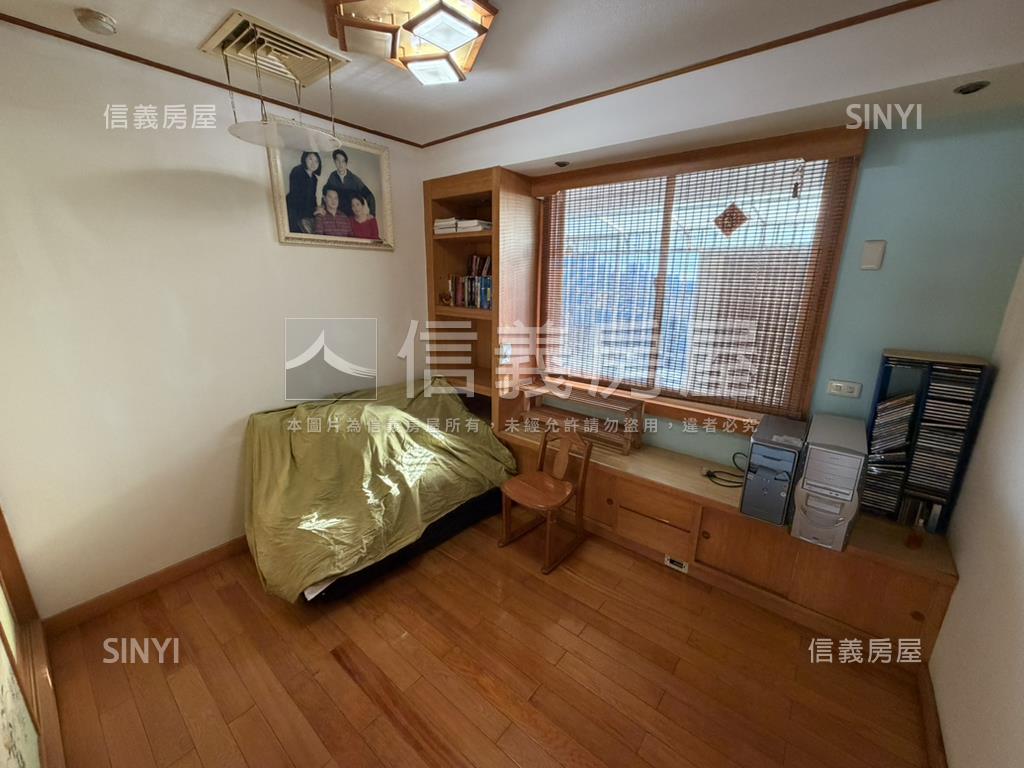 三民商圈大坪數雙平車房屋室內格局與周邊環境