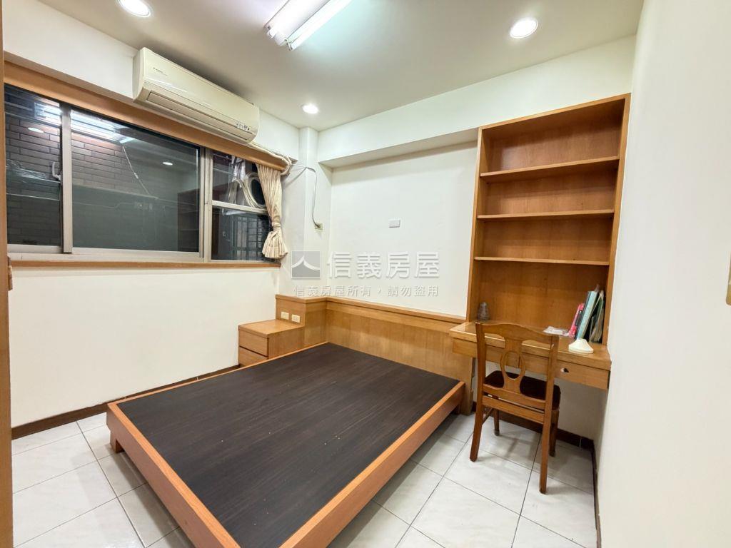 稀有釋出瓦特鎮四房車位房屋室內格局與周邊環境