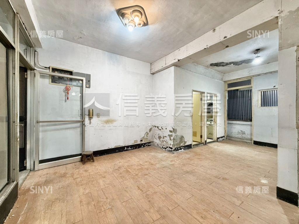 中華路，公寓三樓房屋室內格局與周邊環境