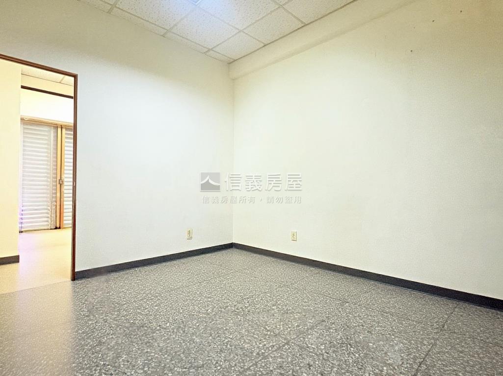 永康｜公園旁多功能樓店房屋室內格局與周邊環境
