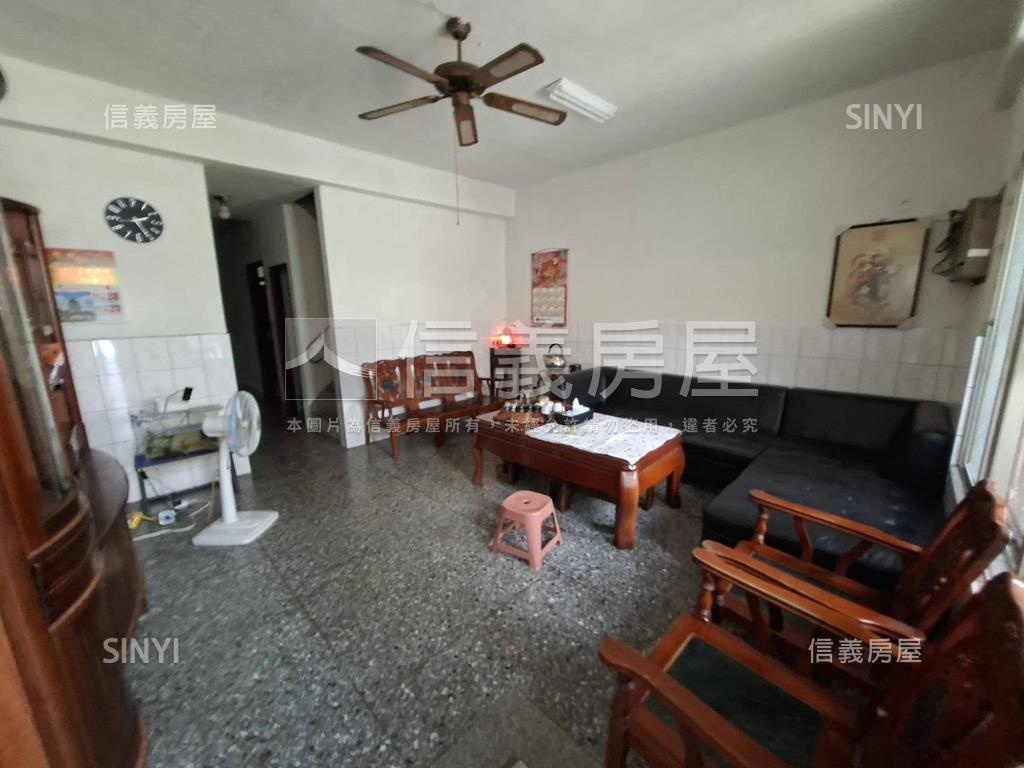 潭子大地坪小花園透天房屋室內格局與周邊環境