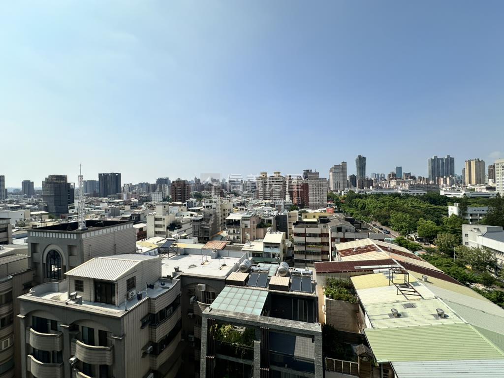 閱讀城市三房平車讚房屋室內格局與周邊環境