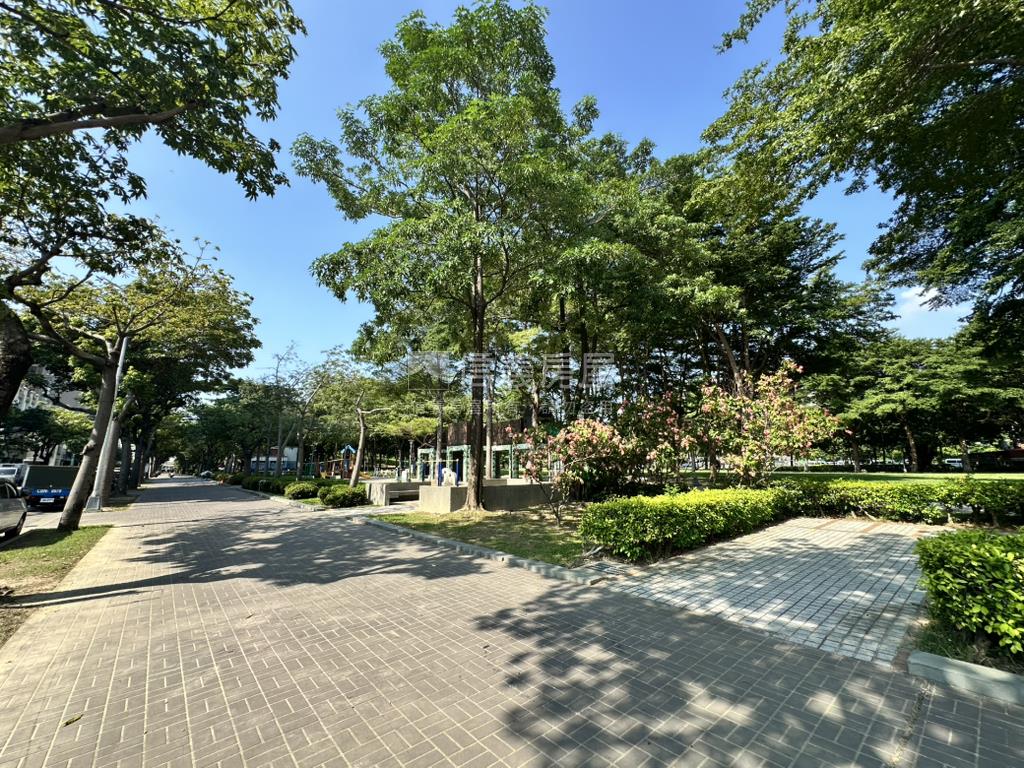 閱讀城市三房平車讚房屋室內格局與周邊環境