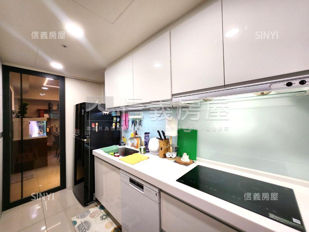 風禾萬坪綠海一品硯雙車位房屋室內格局與周邊環境