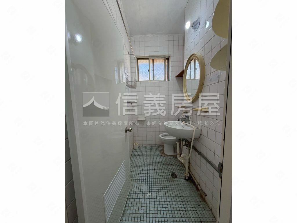 一江新城三房房屋室內格局與周邊環境