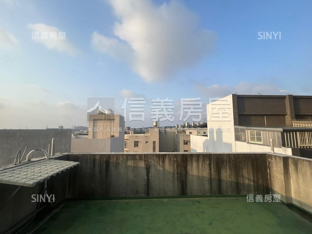 楊梅後站百坪電梯金店面房屋室內格局與周邊環境