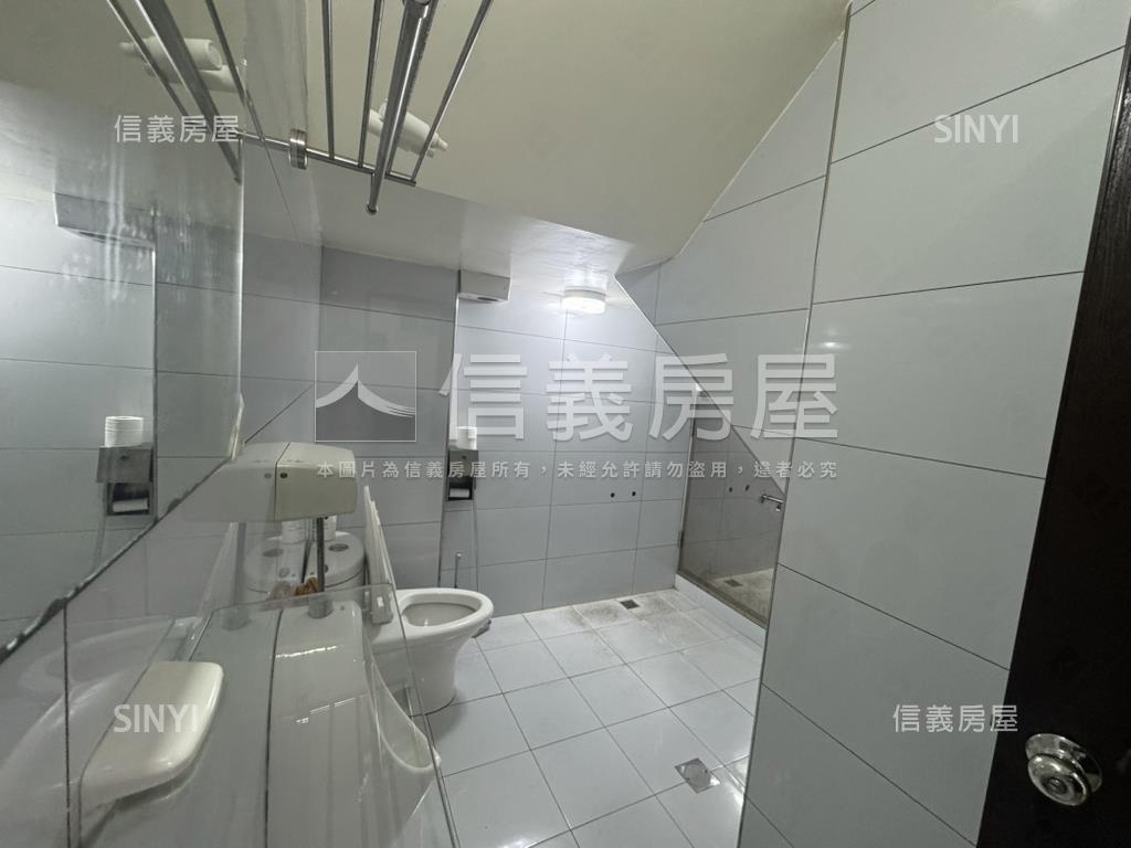 楊梅後站百坪電梯金店面房屋室內格局與周邊環境