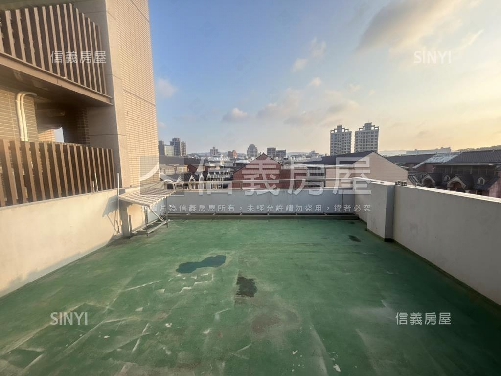 楊梅後站百坪電梯金店面房屋室內格局與周邊環境