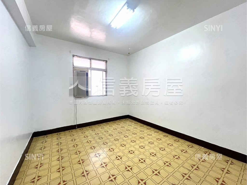 新店低總採光公寓房屋室內格局與周邊環境
