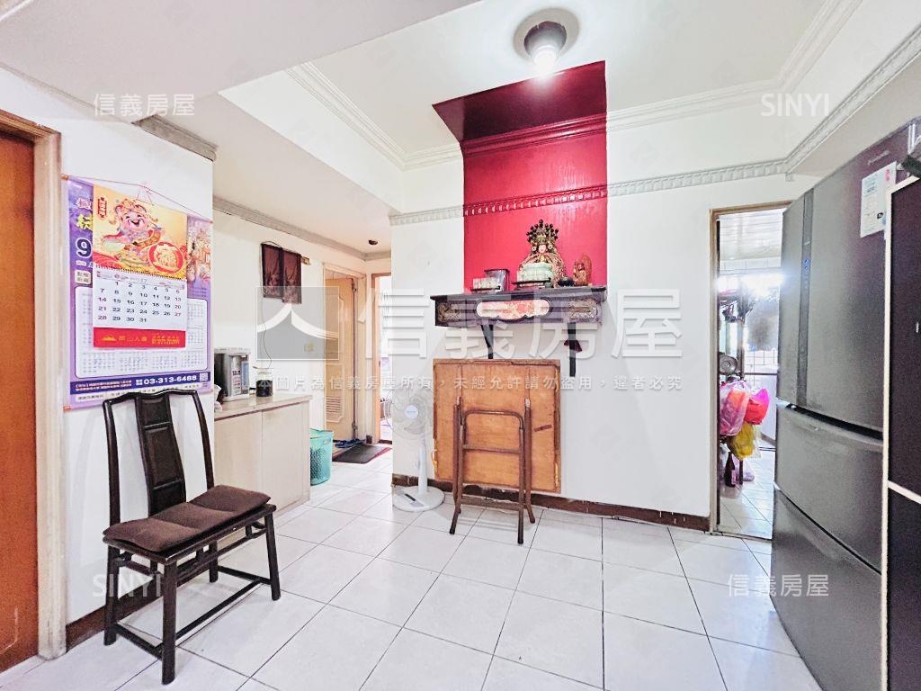 寶慶路便宜超值三房車位房屋室內格局與周邊環境