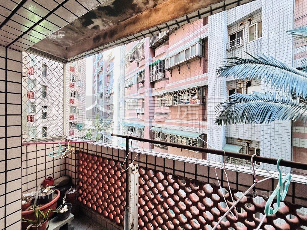 寶慶路便宜超值三房車位房屋室內格局與周邊環境